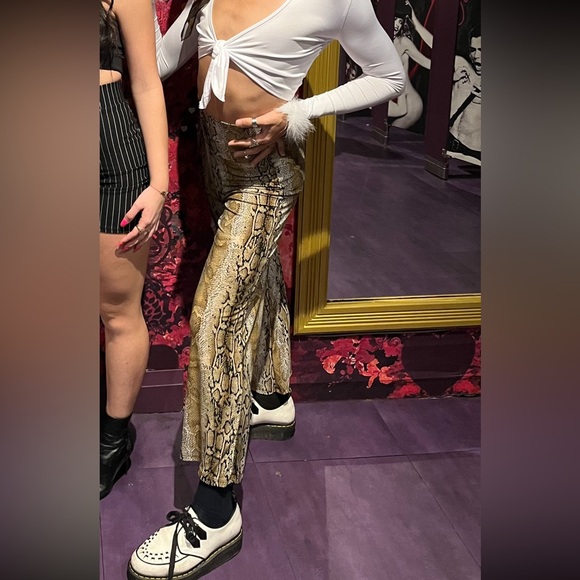 Small-Medium vintage flexible women’s snake trousers. - Picture 2 of 3